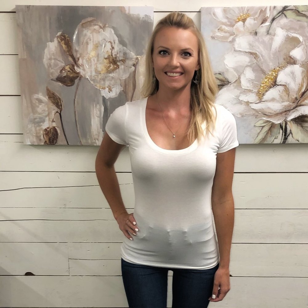 Short Sleeve Scoop Neck Tee - White